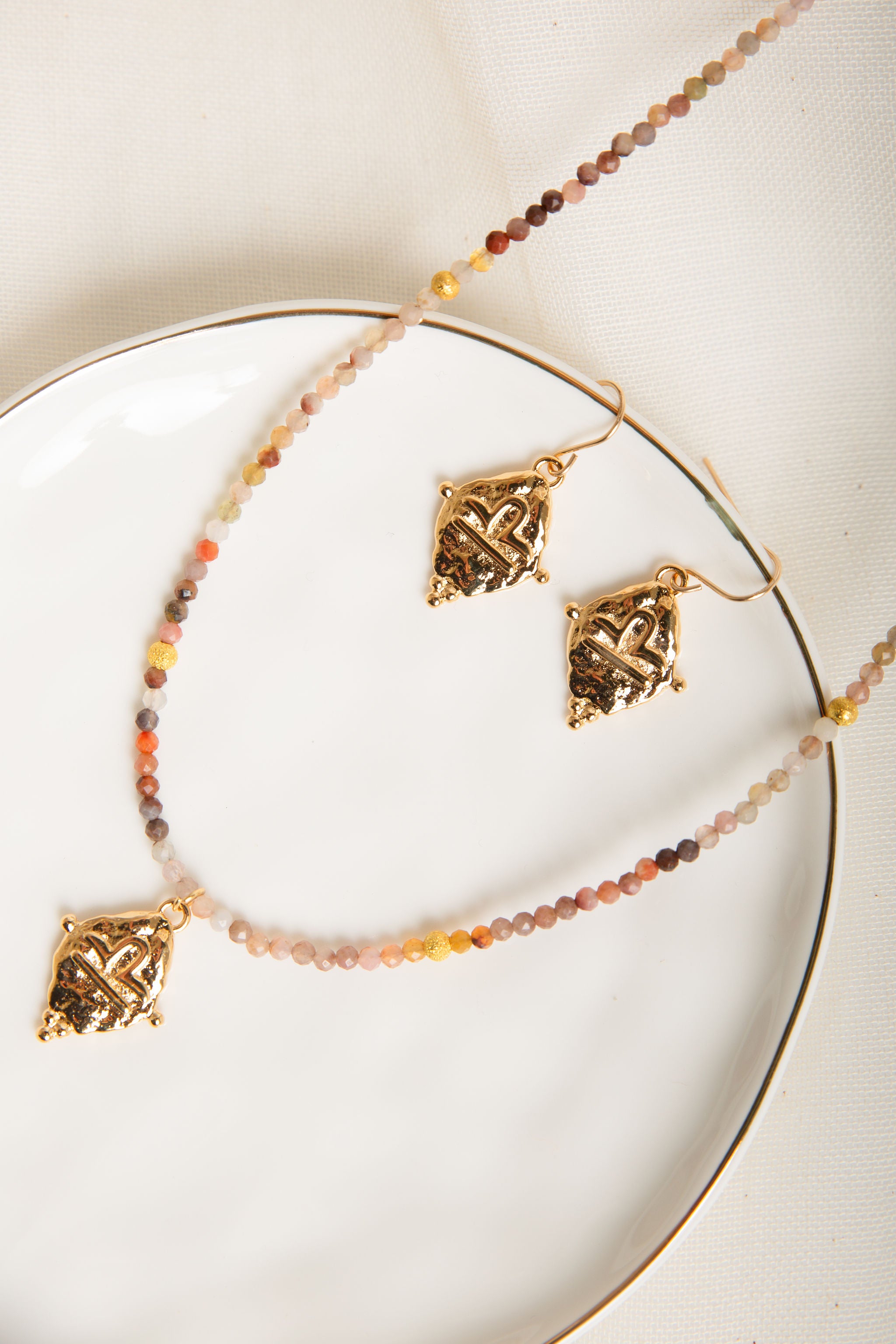 Libra Zodiac Dangle Earrings in 18k Gold | Vintage Style Jewelry