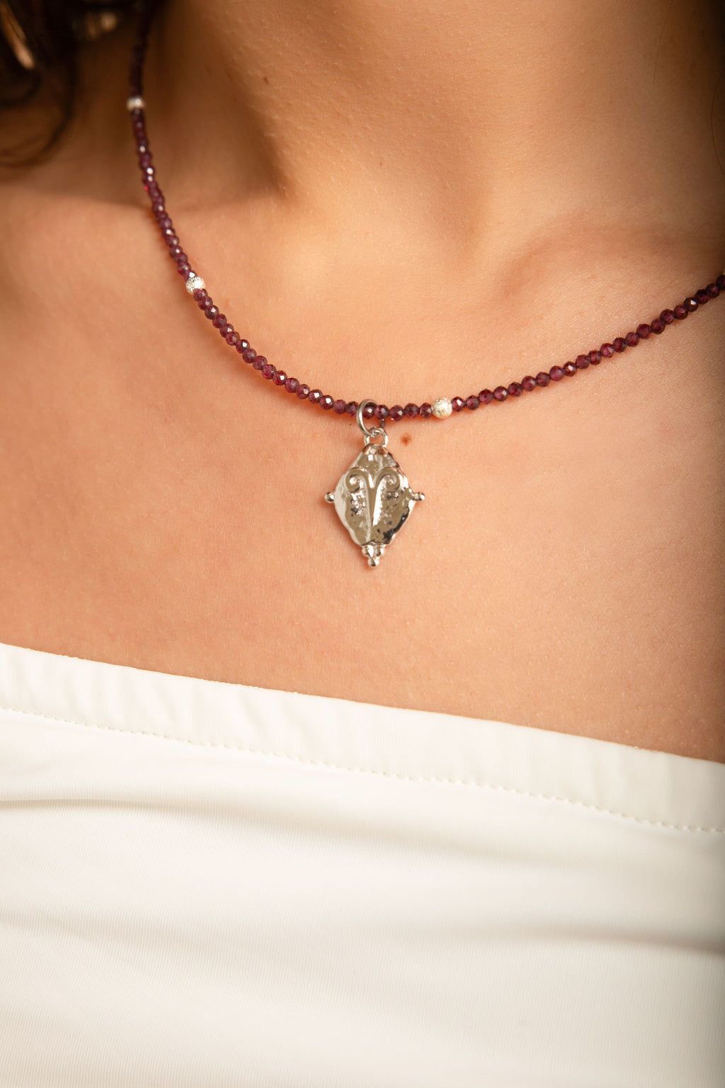 Aries Zodiac Choker Necklace – Red Garnet 18K Gold Plated Horoscope Jewelry