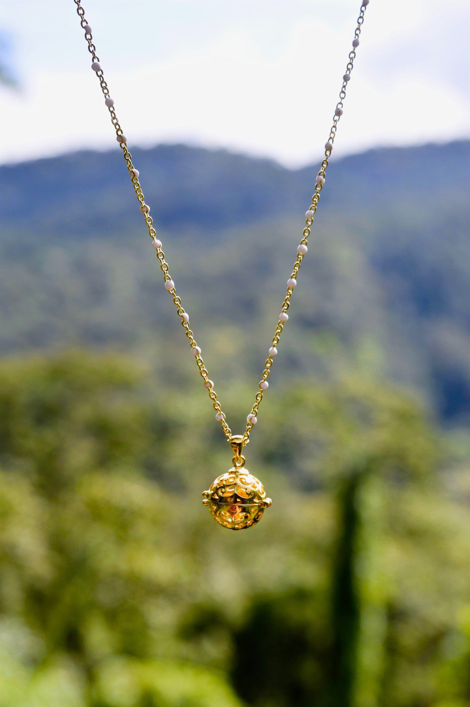Aromatherapy Diffuser Locket Necklace | Ivory Enamel Beaded Chain in 18K gold
