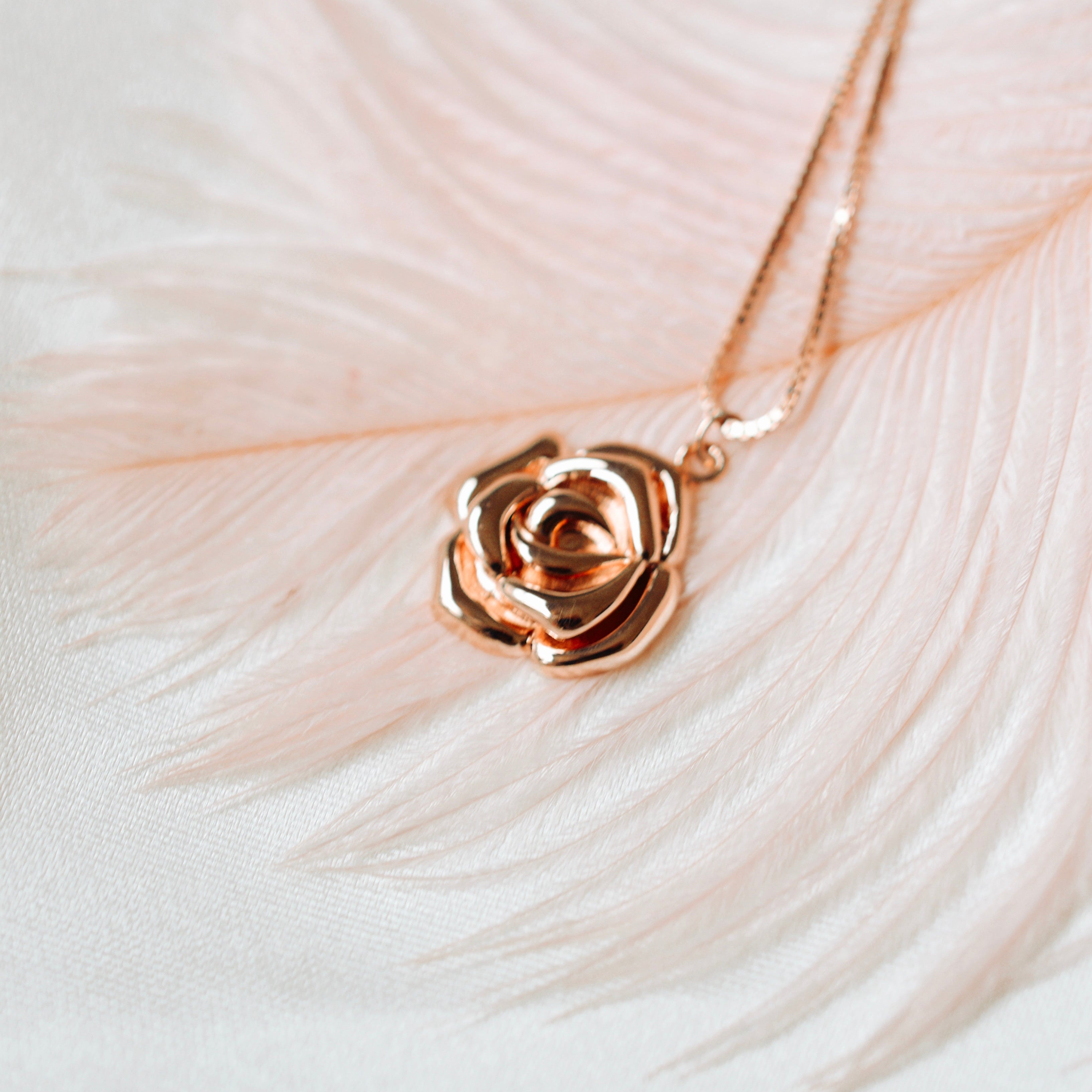 Mystic Rose Adjustable Necklace - Rose Gold - As seen on Olivia Culpo