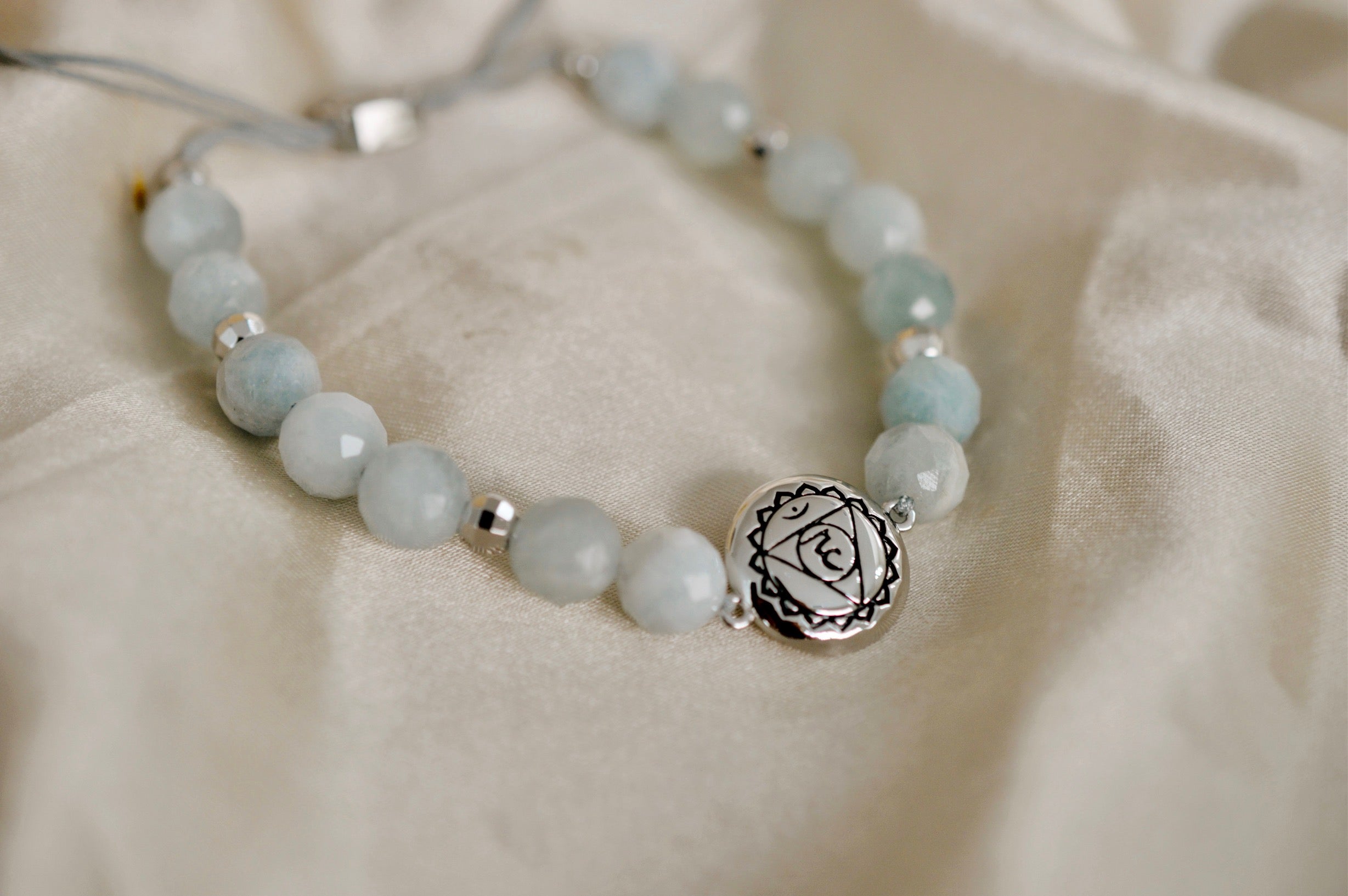 Throat Chakra Aquamarine Bracelet – Inner Peace & Tranquility 18K Gold Plated Healing Jewelry