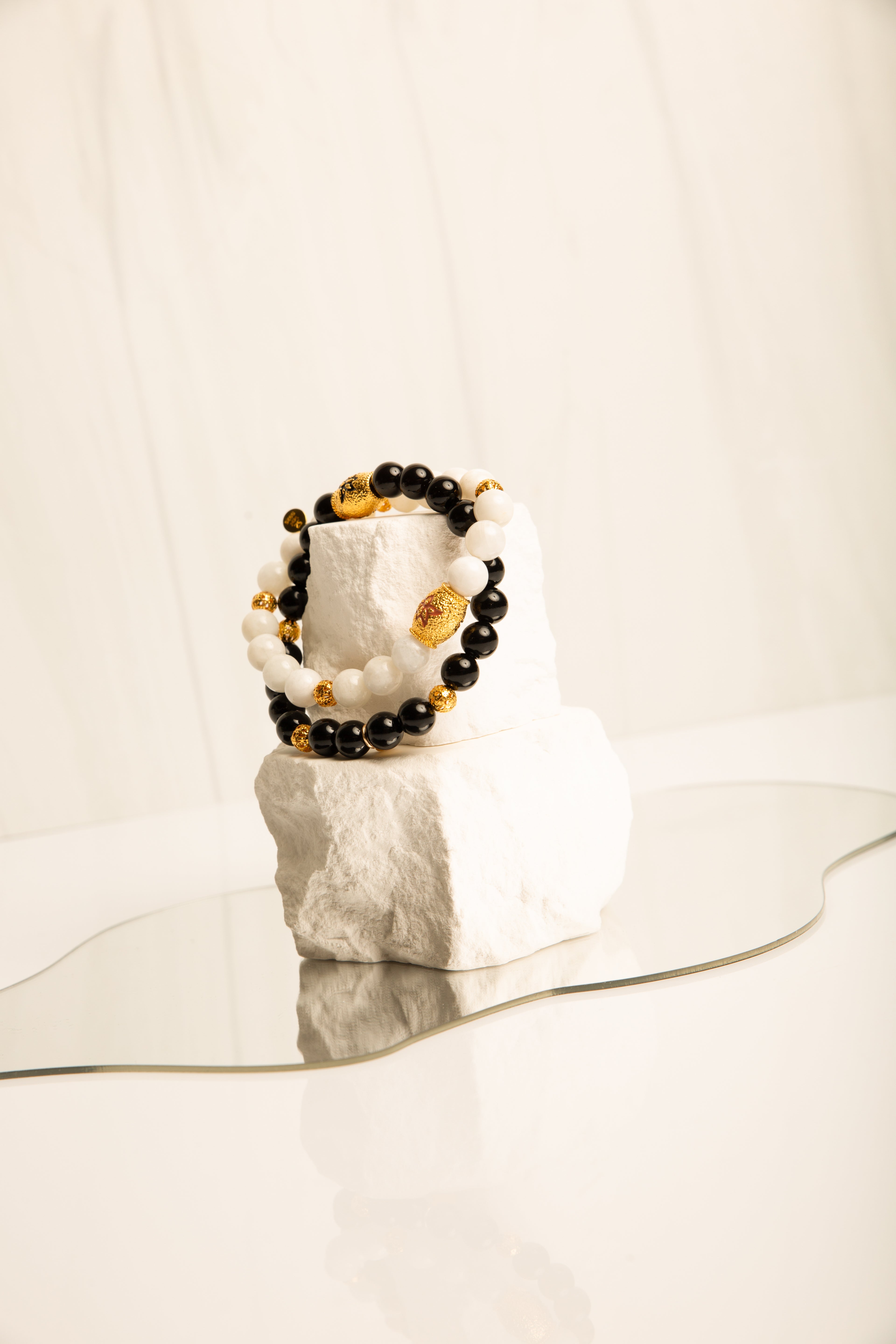 Illumination & Creativity Lotus Beaded Moonstone Bracelet – 18K Gold Plated Healing Crystal Jewelry