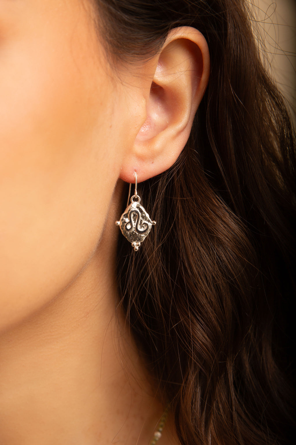 Leo Zodiac Dangle Earrings in White Rhodium | Vintage Style Jewelry