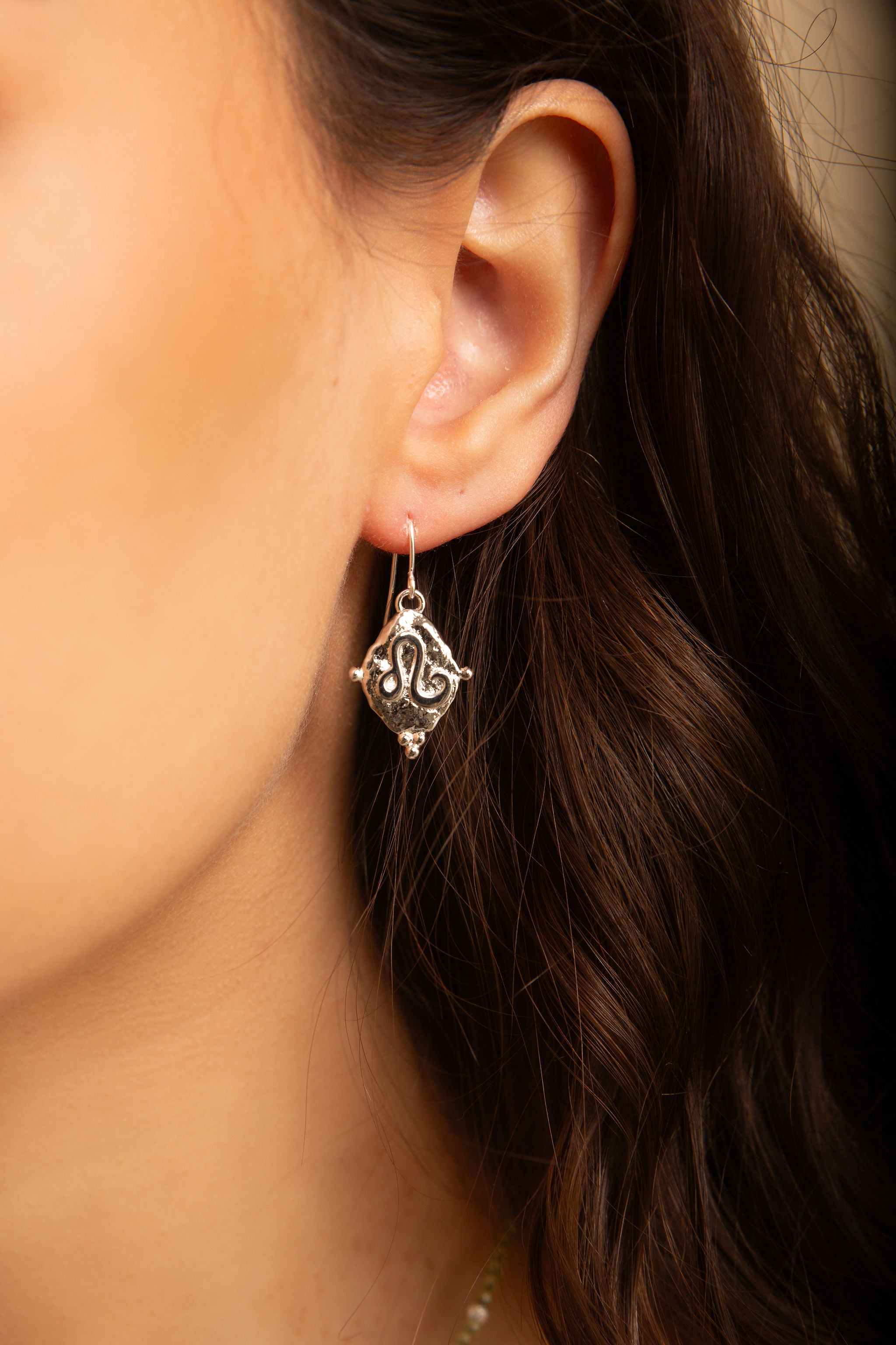 Leo Zodiac Dangle Earrings in White Rhodium | Vintage Style Jewelry