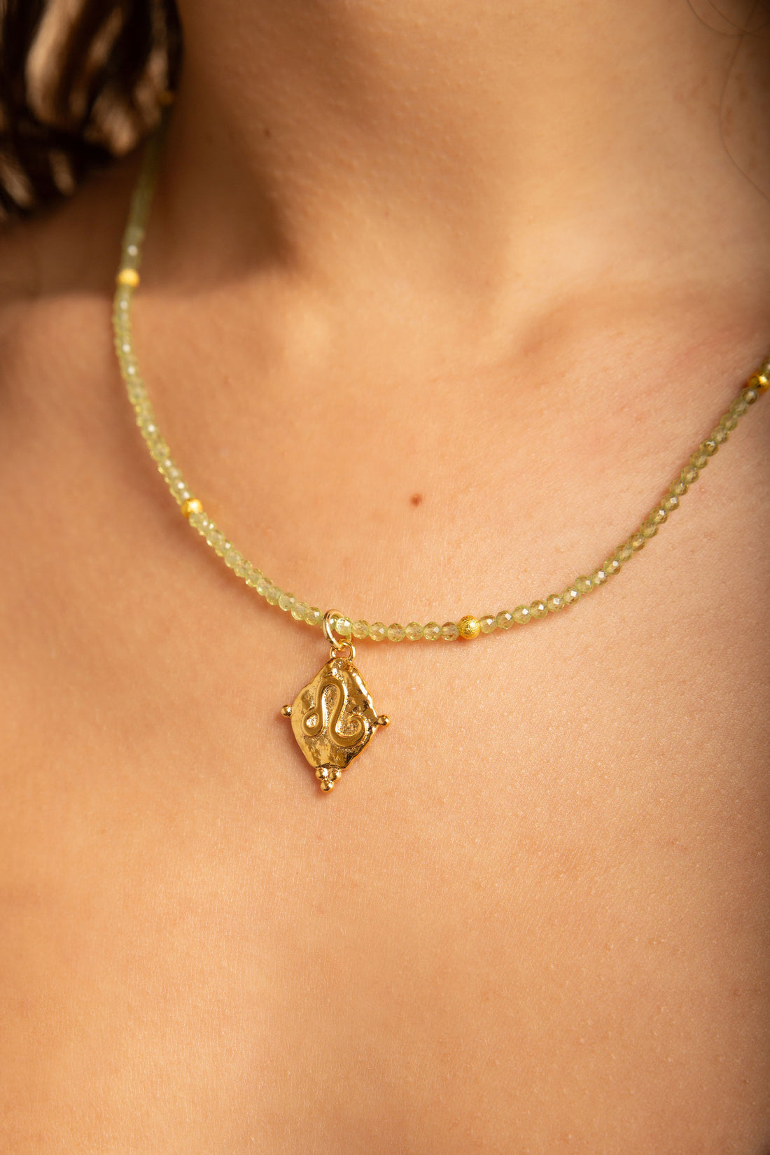 Leo Zodiac Gemstone Choker Necklace - Peridot 18k Gold Plated