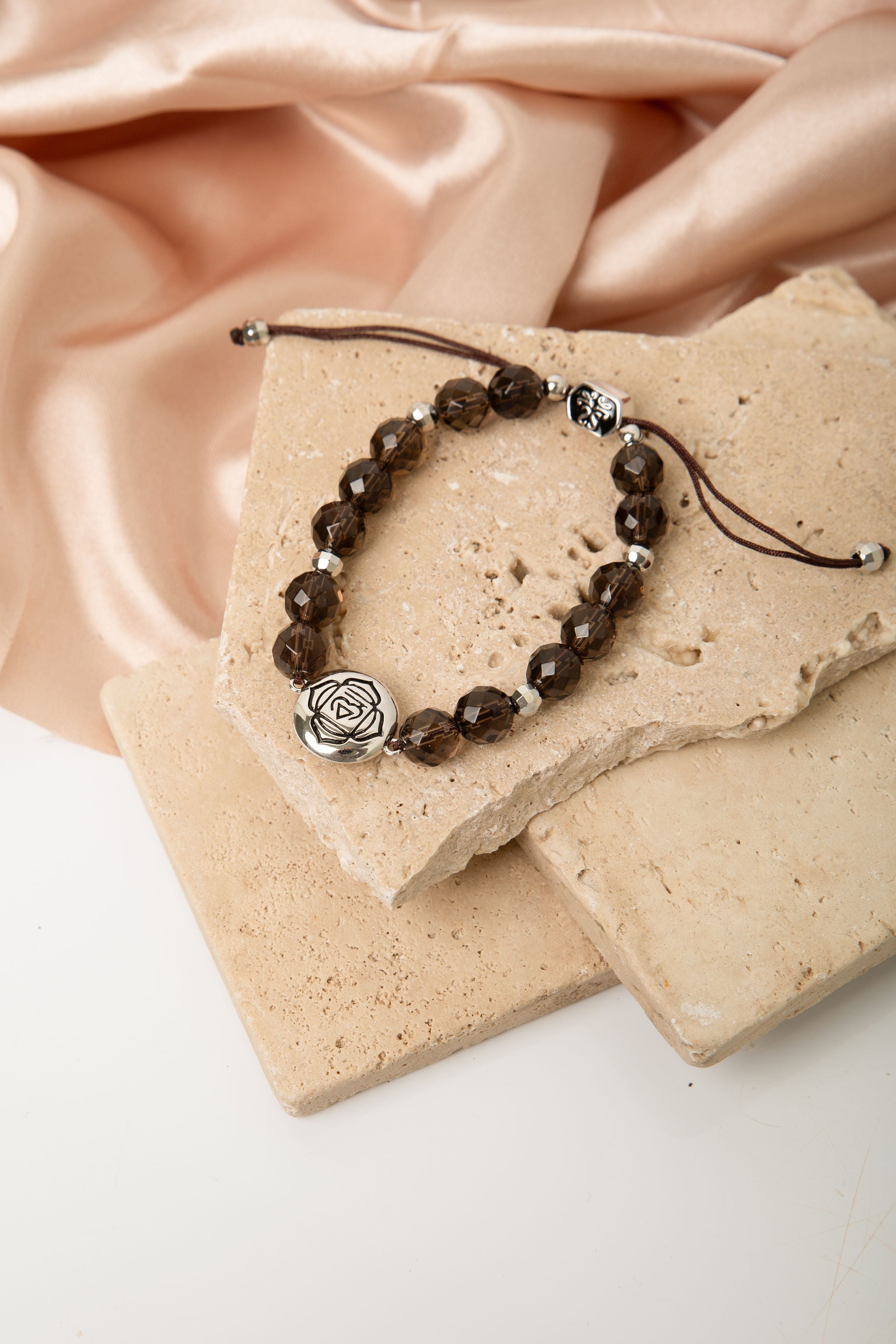 Root Chakra Smoky Quartz Bracelet – Grounded Energy & Calm 18K Gold Plated Healing Jewelry