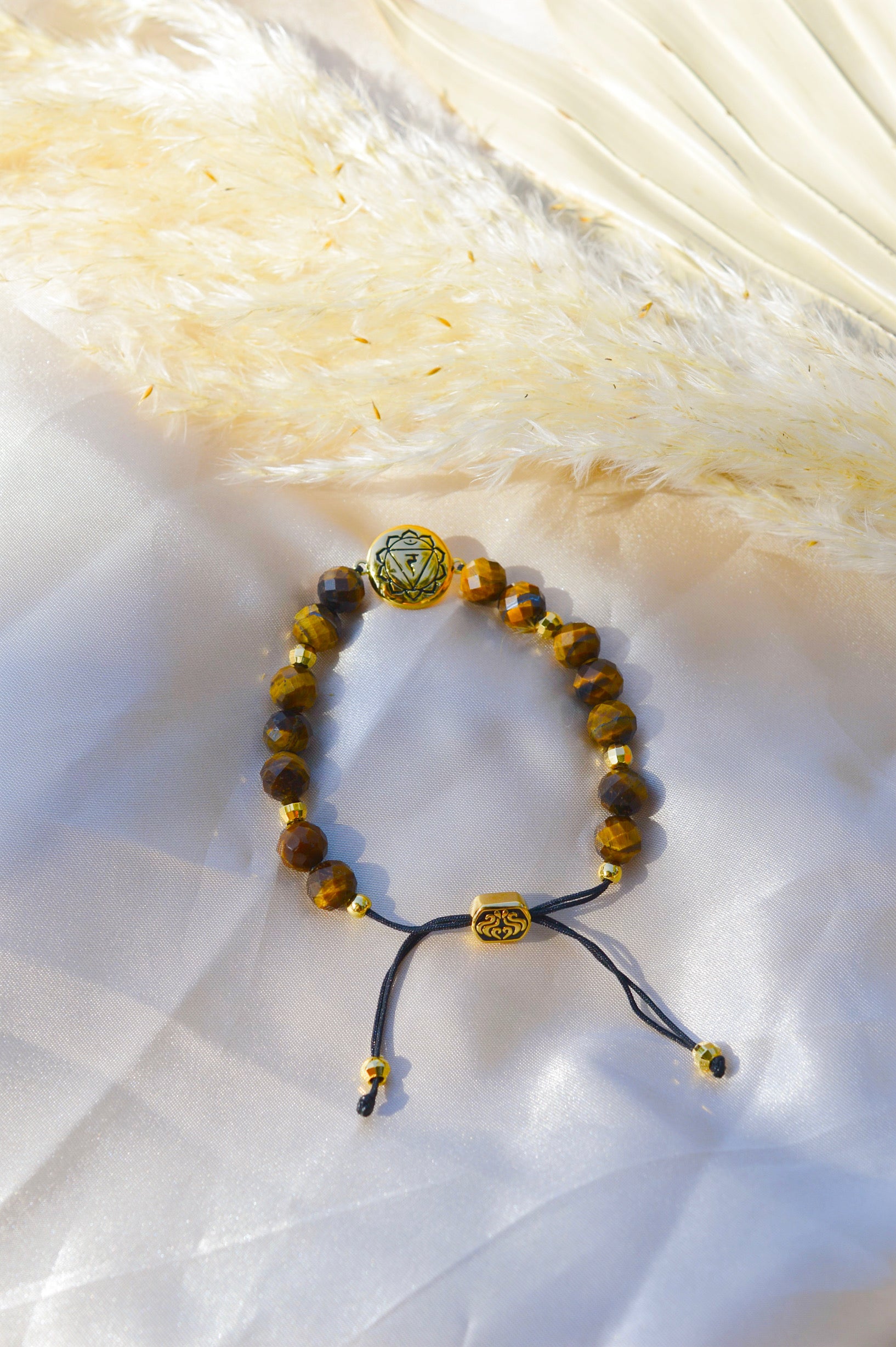 Solar Plexus Chakra Tiger’s Eye Bracelet – Energy Protection & Personal Power 18K Gold Plated Healing Jewelry