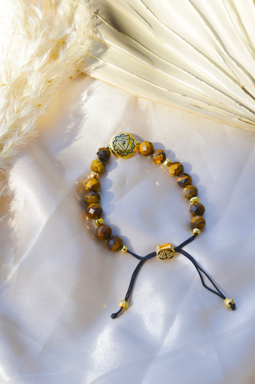 Solar Plexus Chakra Tiger’s Eye Bracelet – Energy Protection & Personal Power 18K Gold Plated Healing Jewelry