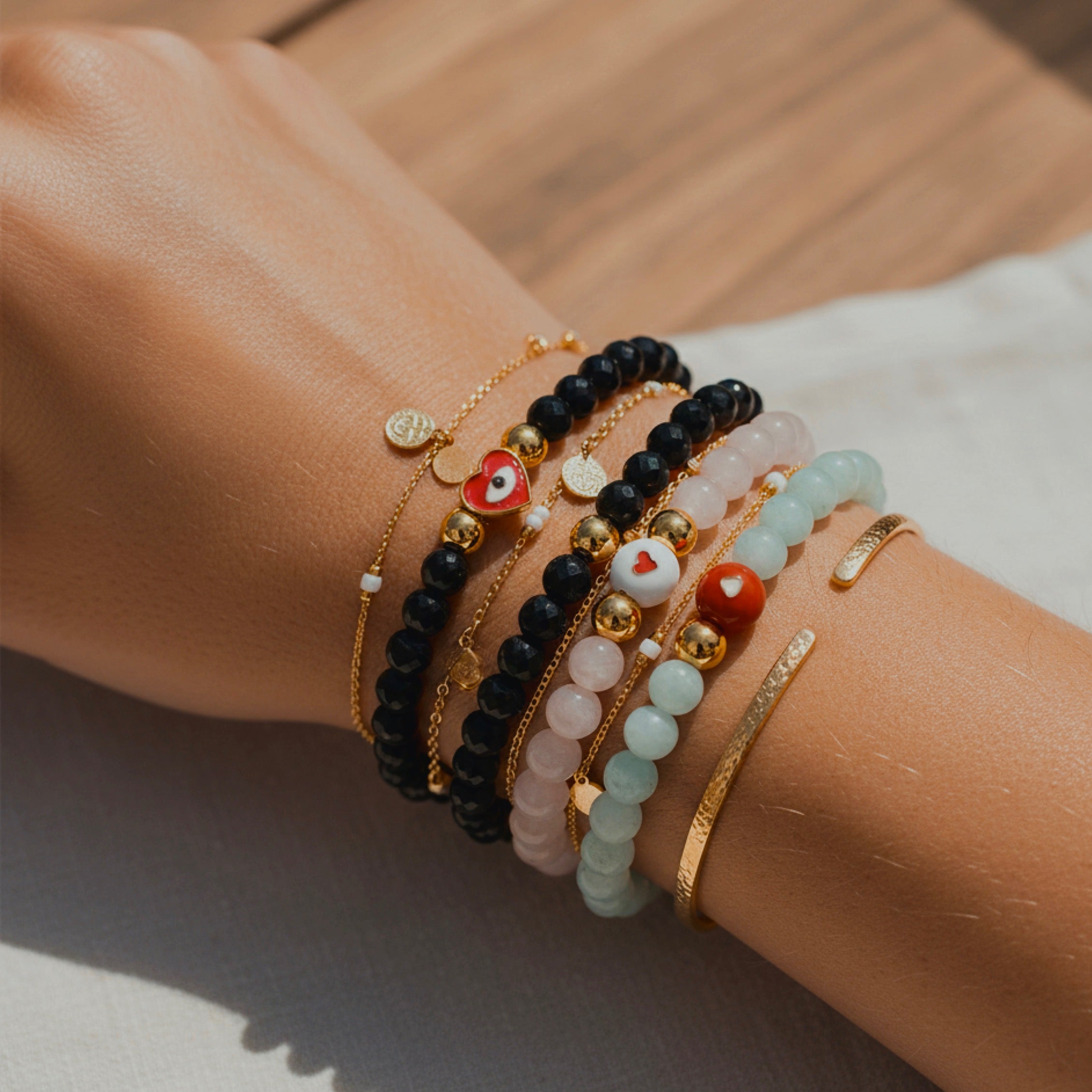 Onyx Heart Bracelet for Protection & Focus in Gold | Spiritual Healing Jewelry