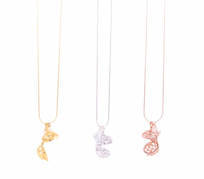 Aromatherapy Diffuser Locket Round Foliate Necklace, 18K Gold
